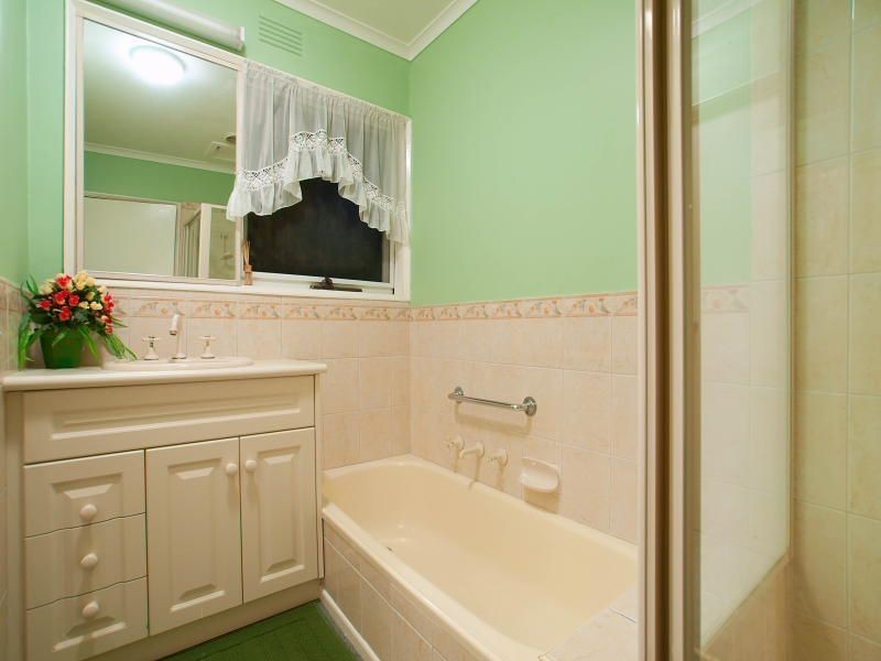 21 Paisley Drive, Frankston VIC 3199