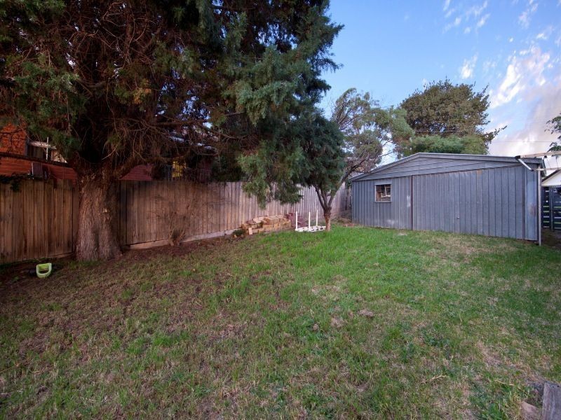1 Mayfair Court, Frankston VIC 3199