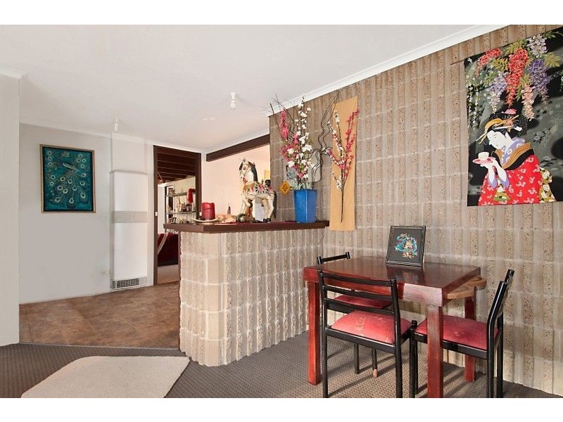 8 The Trossachs, Frankston VIC 3199