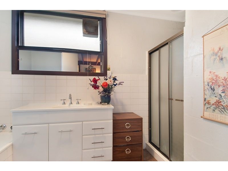 8 The Trossachs, Frankston VIC 3199