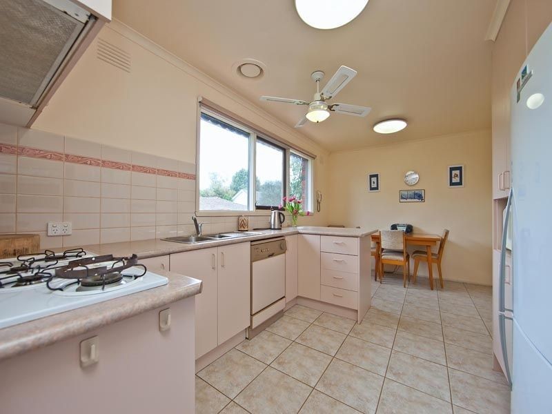 4 Warnoo Court, Frankston South VIC 3199