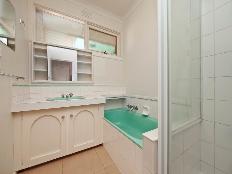 5 Gulwa Avenue, Frankston VIC 3199