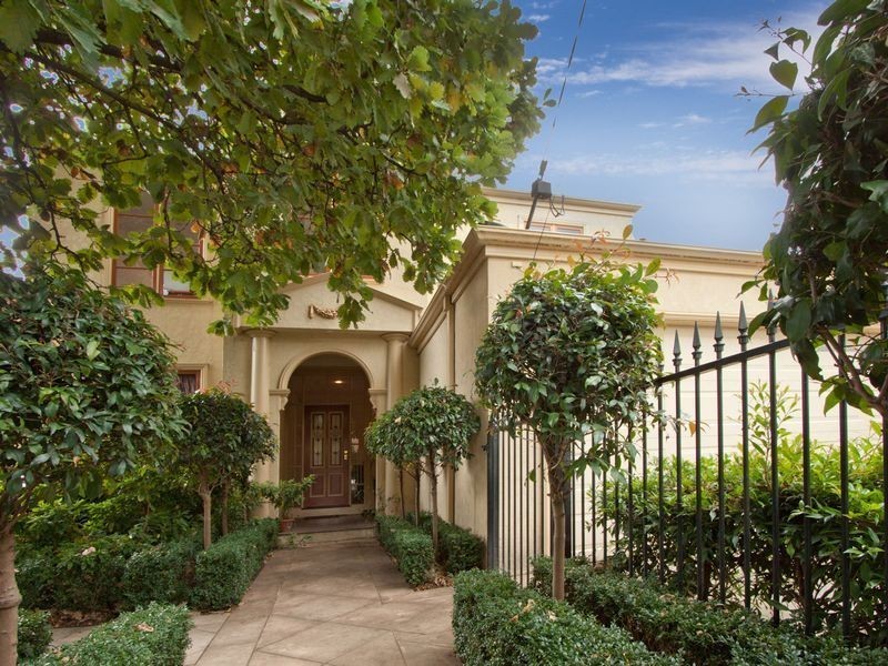 36 Woodlands Grove, Frankston VIC 3199