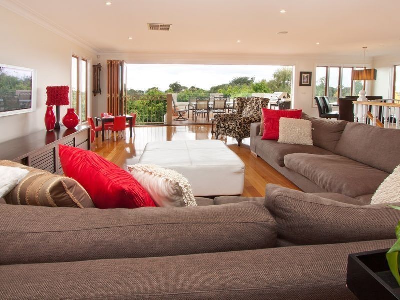 36 Woodlands Grove, Frankston VIC 3199