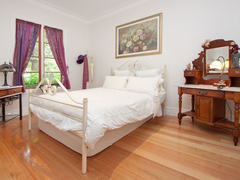 36 Woodlands Grove, Frankston VIC 3199