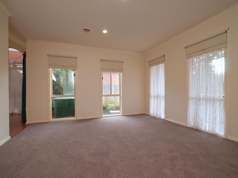 43 The Promenade, Narre Warren South VIC 3805