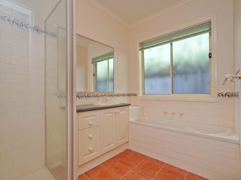 43 The Promenade, Narre Warren South VIC 3805