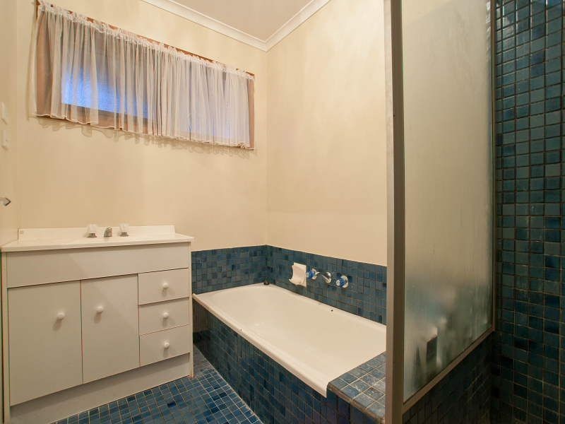 1 The Trossachs, Frankston VIC 3199