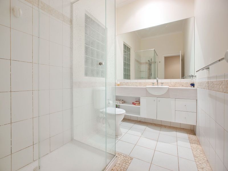 16 Seaview Avenue, Mornington VIC 3931