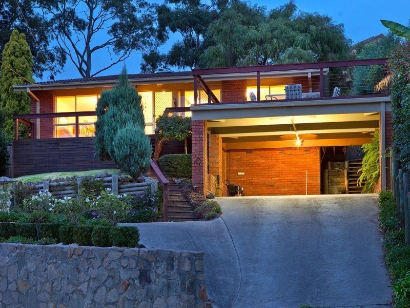 18 Bangor Drive, Frankston VIC 3199