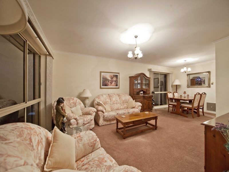 18 Bangor Drive, Frankston VIC 3199