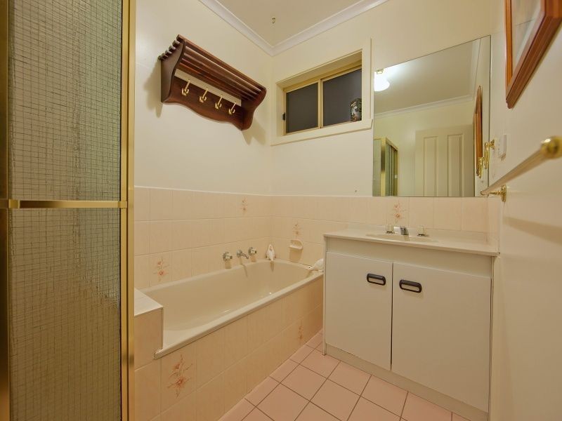 18 Bangor Drive, Frankston VIC 3199