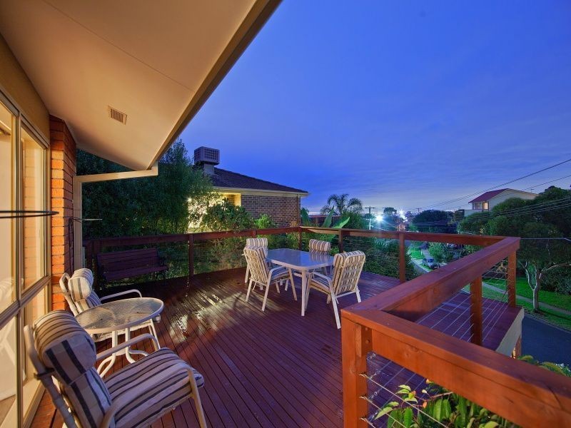 18 Bangor Drive, Frankston VIC 3199