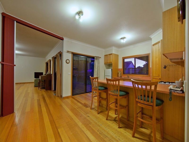 8 Colin Avenue, Frankston VIC 3199