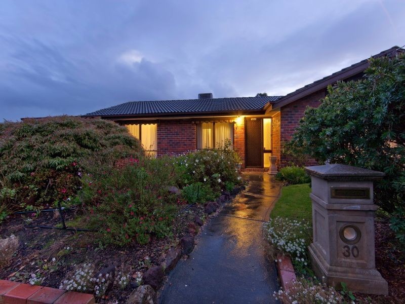 30 Kilburn Crescent, Frankston VIC 3199