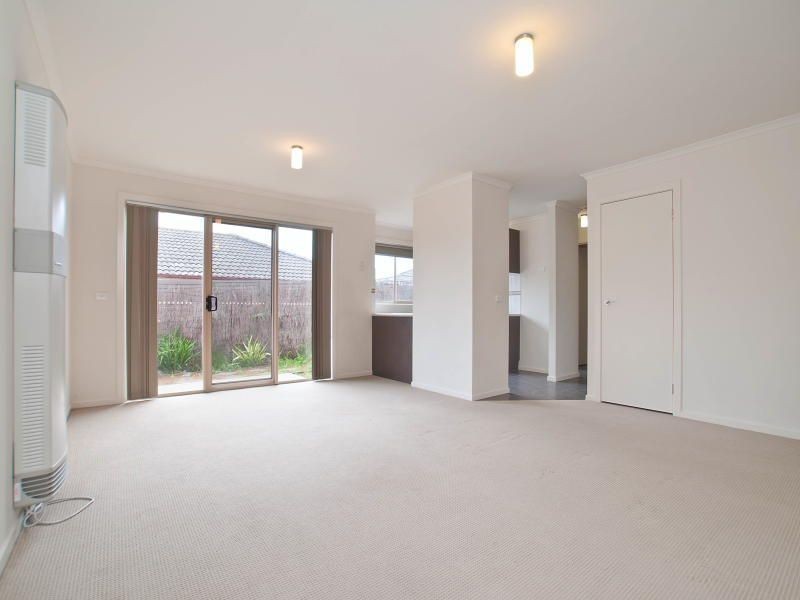 3/6 Raymond  Street, Somerville VIC 3912