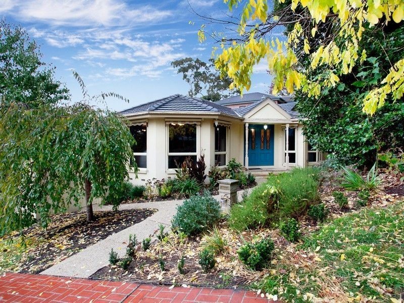 6 Sweetfern Dell, Frankston South VIC 3199