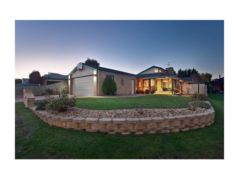 9 Manuka Court, Frankston South VIC 3199