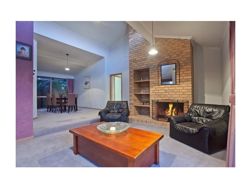 9 Manuka Court, Frankston South VIC 3199
