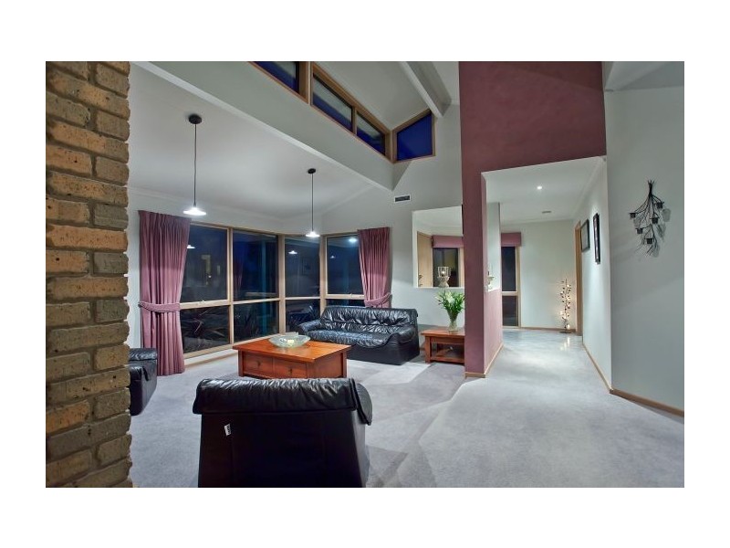 9 Manuka Court, Frankston South VIC 3199