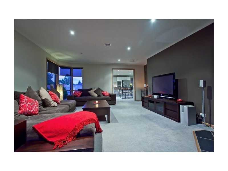 9 Manuka Court, Frankston South VIC 3199