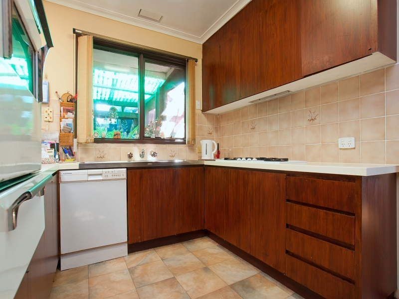 24 Barclay Avenue, Frankston VIC 3199