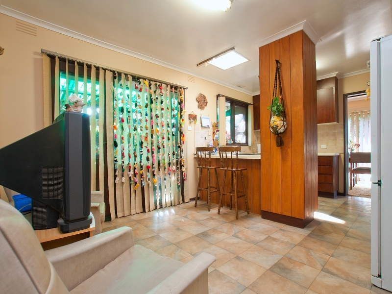 24 Barclay Avenue, Frankston VIC 3199