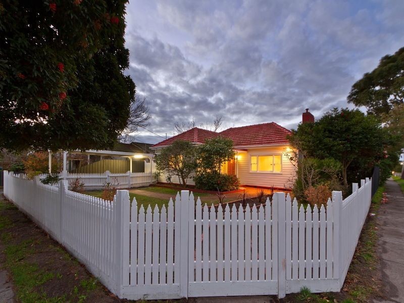 15 Raymond Avenue, Frankston VIC 3199