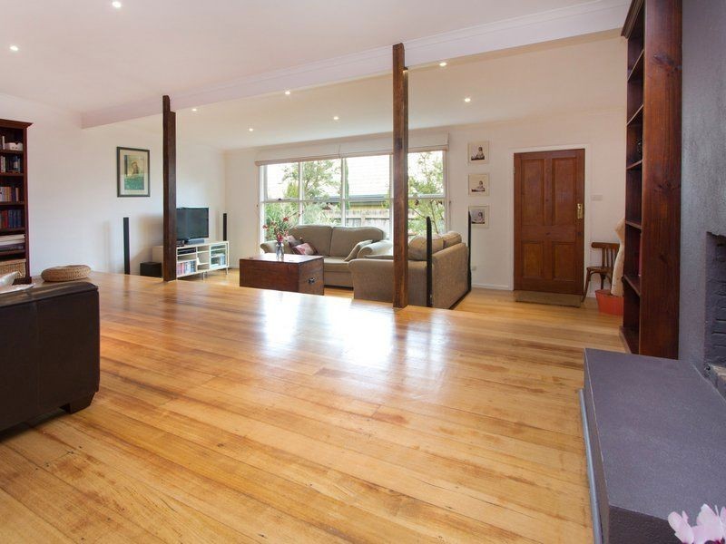 11 Stradbroke Avenue, Frankston South VIC 3199