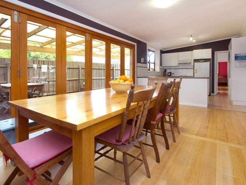 11 Stradbroke Avenue, Frankston South VIC 3199