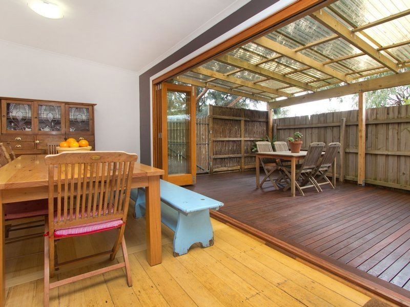 11 Stradbroke Avenue, Frankston South VIC 3199