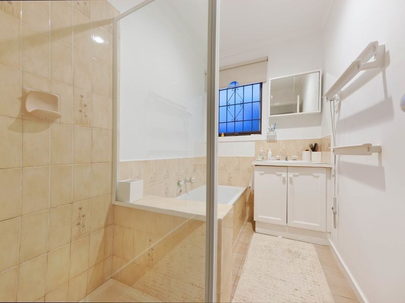 1/20 Gulwa Avenue, Frankston VIC 3199