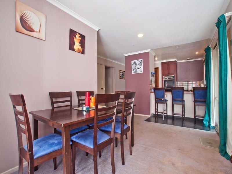 2 Elenya Court, Frankston VIC 3199