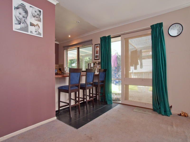 2 Elenya Court, Frankston VIC 3199