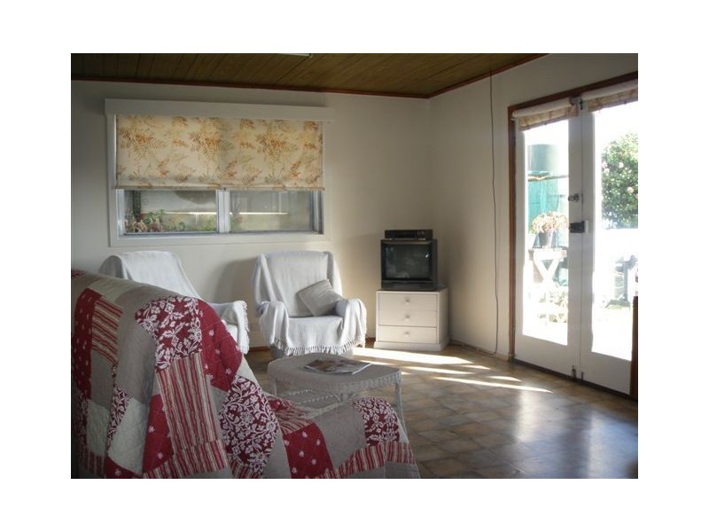 13 Fisher Parade, Loch Sport VIC 3851