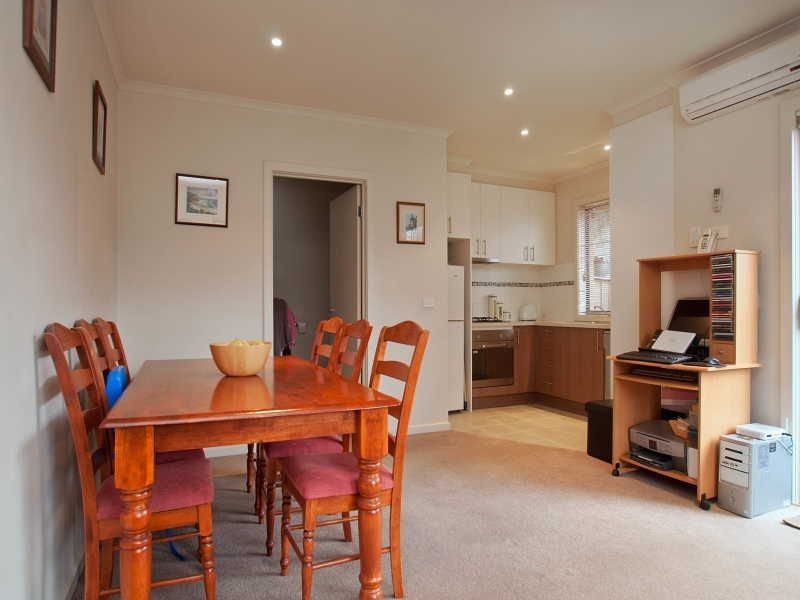 11/33 Deane Street, Frankston VIC 3199
