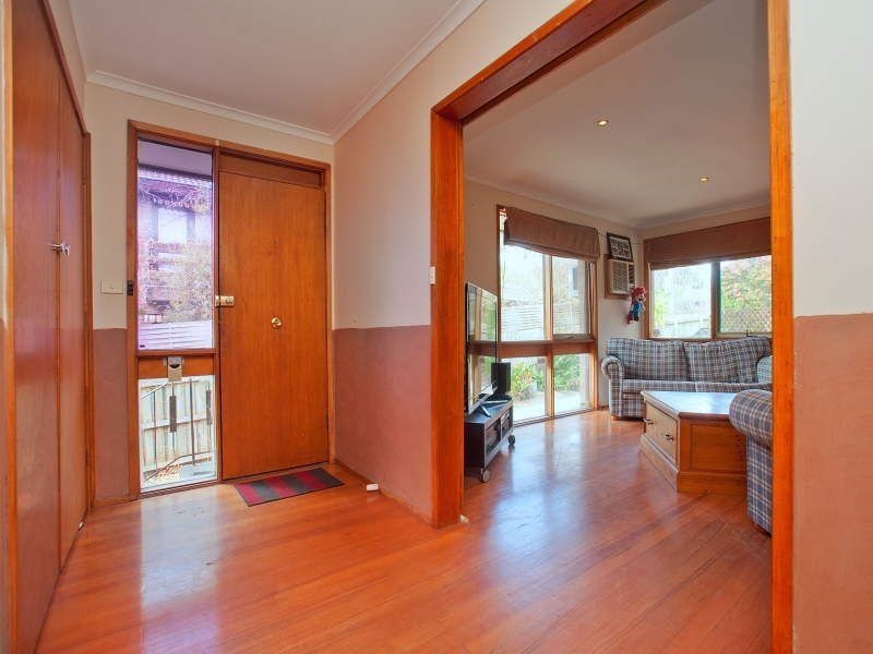 12 Leawarra Parade, Frankston VIC 3199