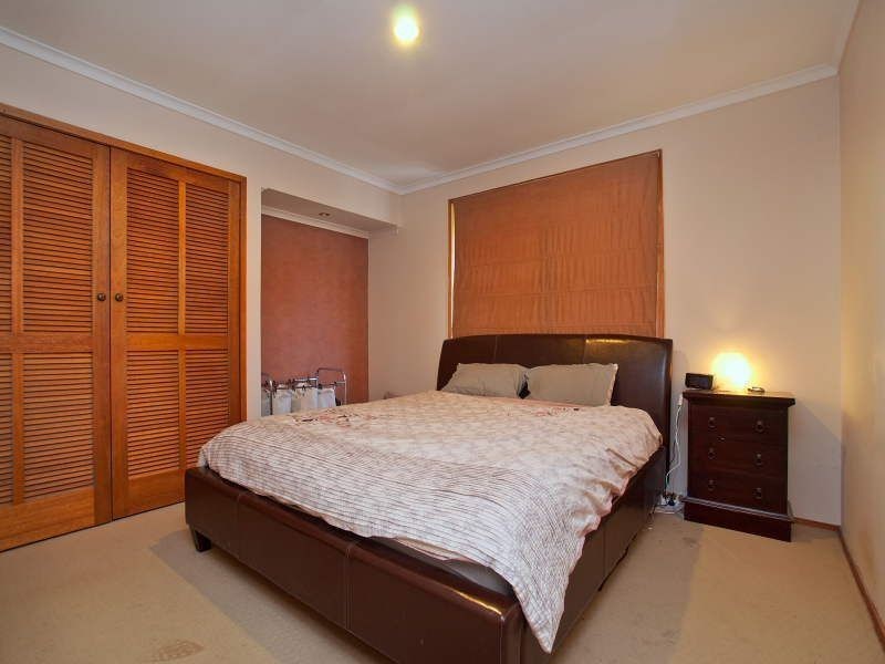 12 Leawarra Parade, Frankston VIC 3199