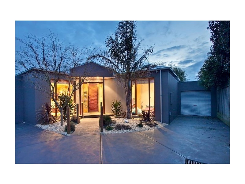 2/242 Heatherhill Road, Frankston VIC 3199