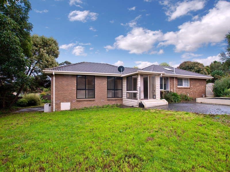 8 Burswood Close, Frankston South VIC 3199