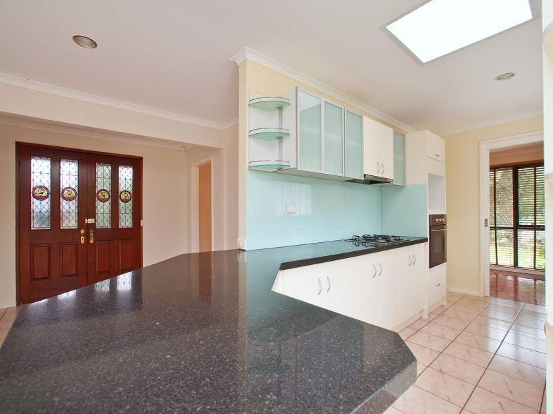 8 Burswood Close, Frankston South VIC 3199