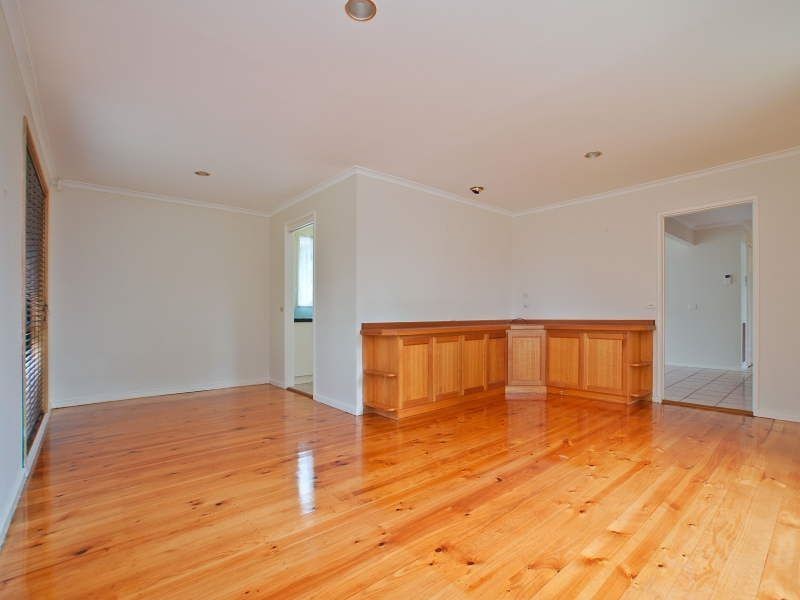 8 Burswood Close, Frankston South VIC 3199