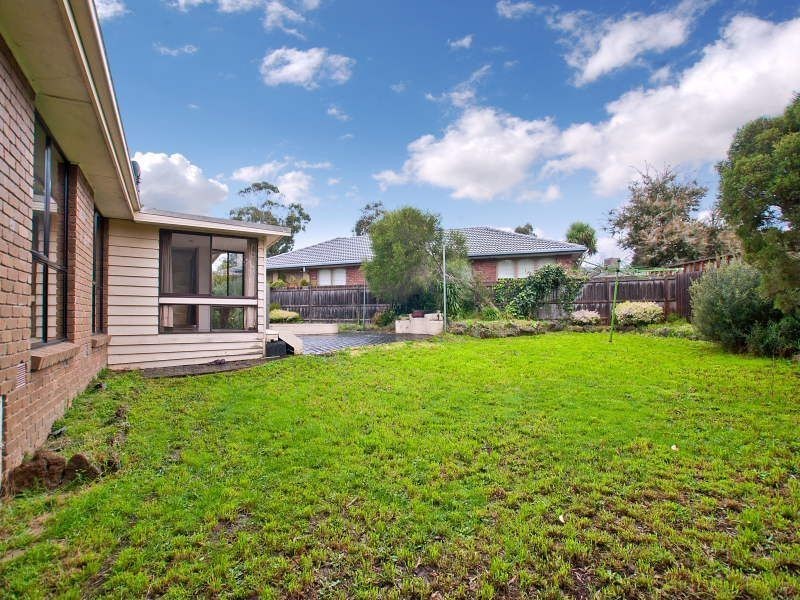 8 Burswood Close, Frankston South VIC 3199