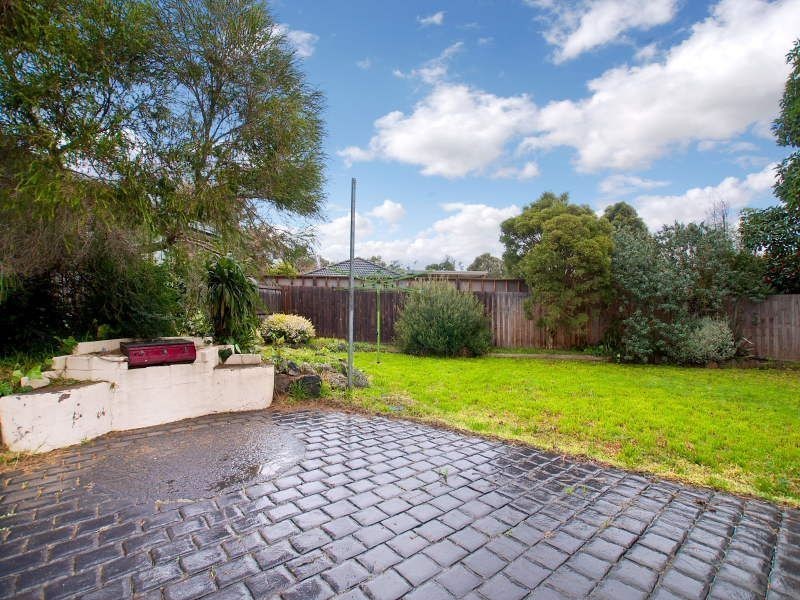 8 Burswood Close, Frankston South VIC 3199