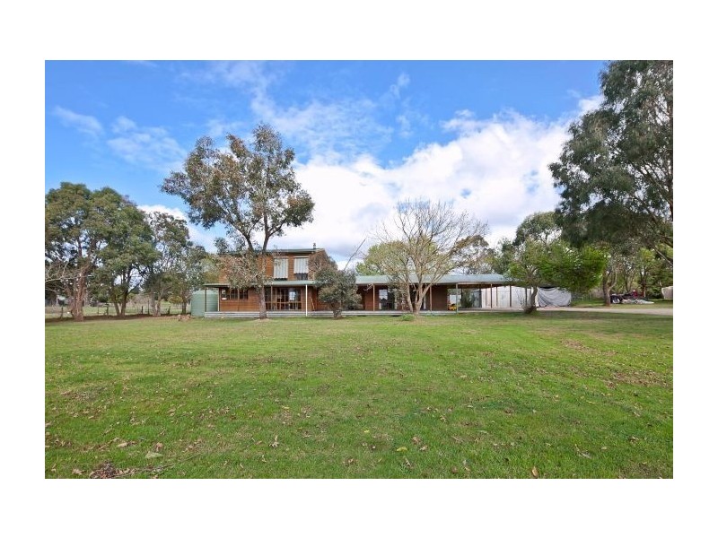 8 Noaki Street, Pearcedale VIC 3912