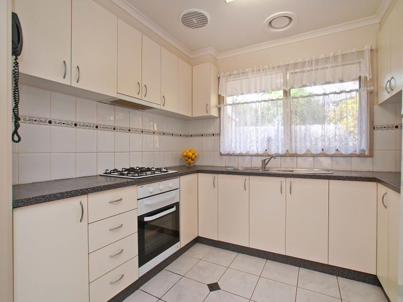 16 Coprosma Avenue, Frankston VIC 3199
