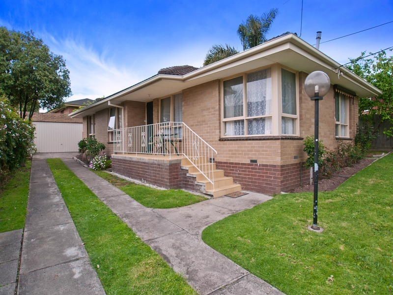 16 Coprosma Avenue, Frankston VIC 3199