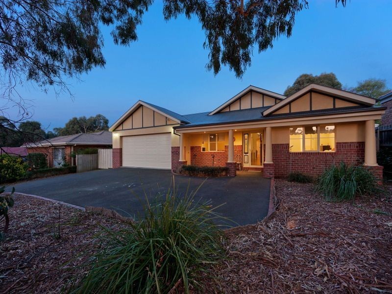 8 Snow Gum Place, Somerville VIC 3912