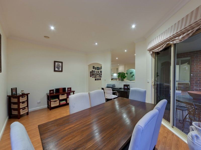 8 Snow Gum Place, Somerville VIC 3912