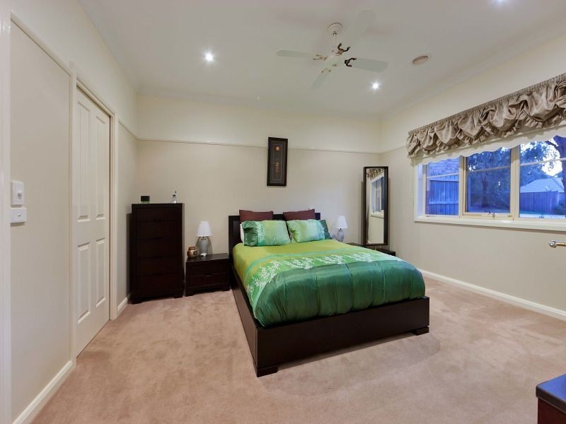 8 Snow Gum Place, Somerville VIC 3912